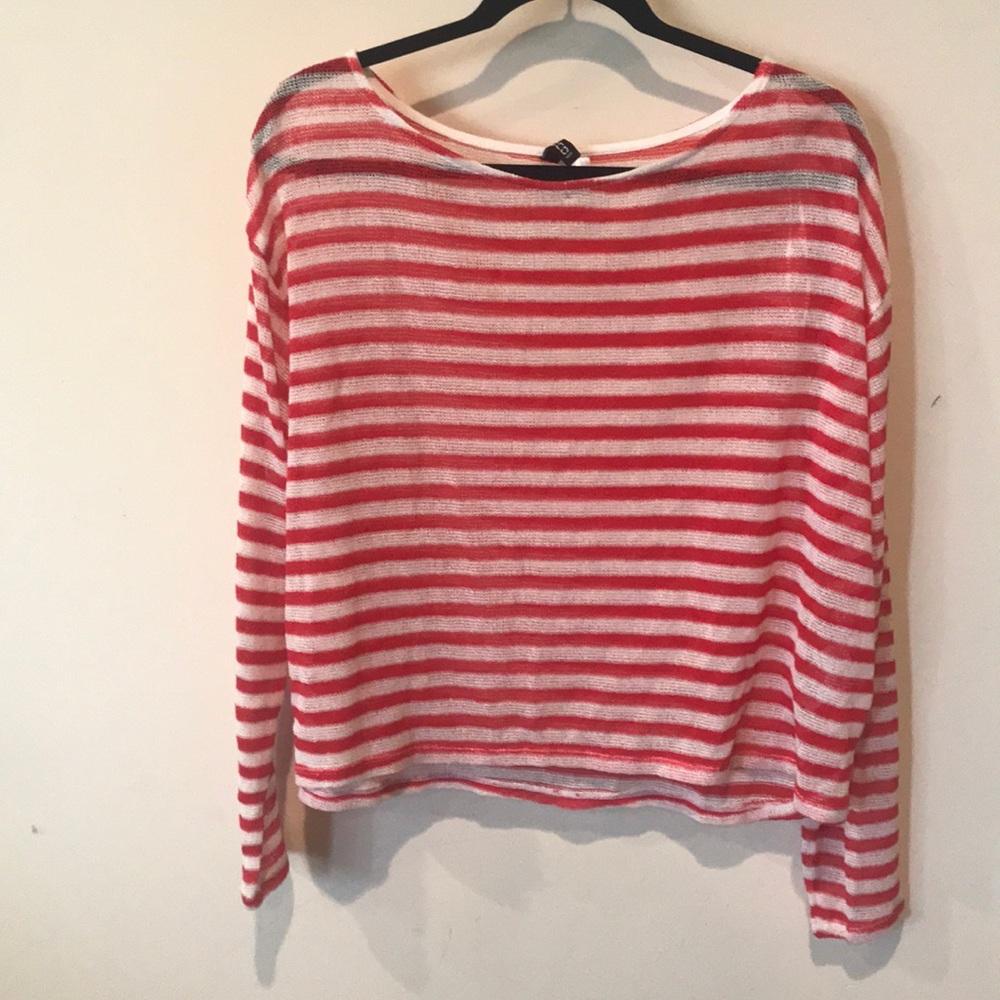 Light scoop neck striped shirt